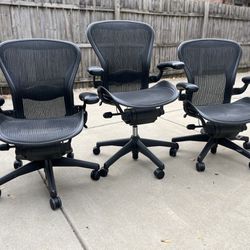 Herman Miller Aeron Size B Office Chairs
