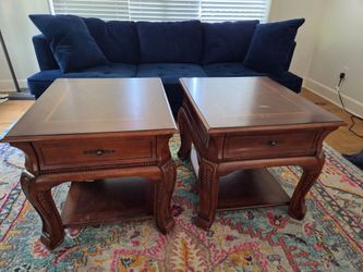 Pair of Traditional Wood End Tables side table