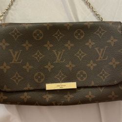 Favorite MM Monogram Louis Vuitton Crossbody Handbag 