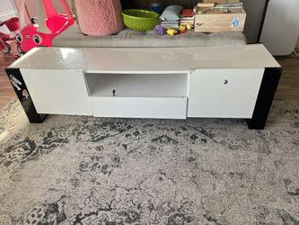 Free Entertainment Console