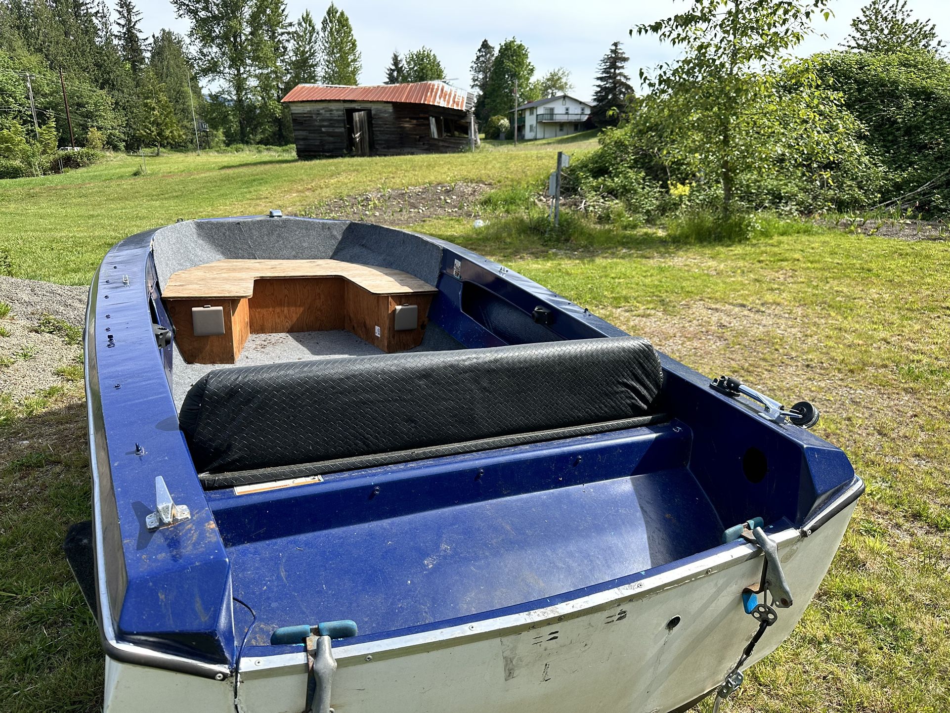 14’ Fiber Glass Boat