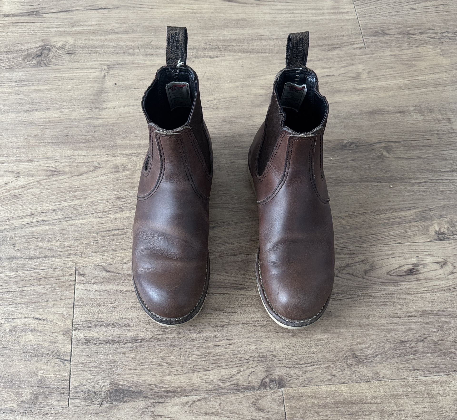 Size 8 Red Wing Classic Chelsea