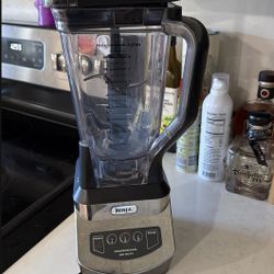 Ninja Blender 900 Watts