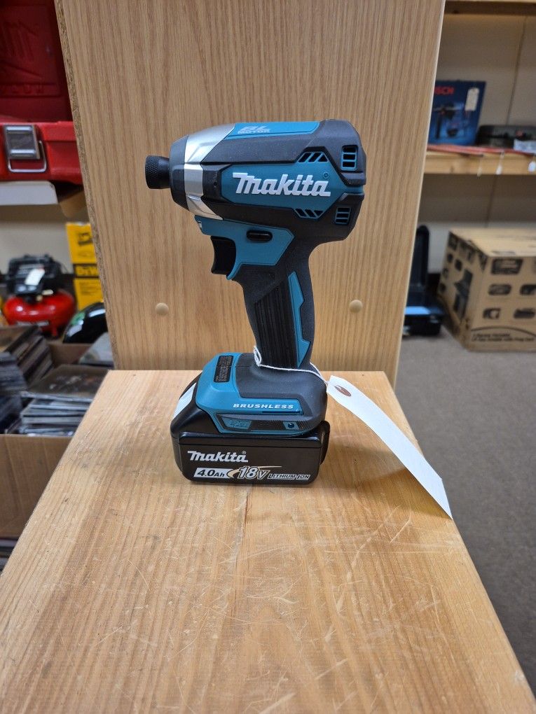 Like New Makita 18 Volt Brushless XDT13 Impact Driver With 4ah Battery