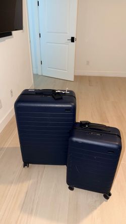 Away Luggage Set