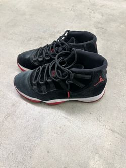 Air Jordan 11 Retro Bred Velvet