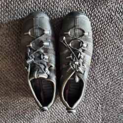 Keen steel toe shoe 
