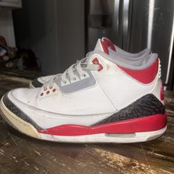 Jordan 3 2022 Retros “Fire Red” Size 10.5