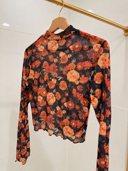 Blusa corta long sleeve size XS, M,L