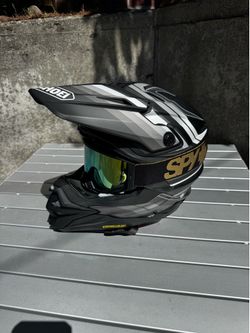 Shoei VFX-EVO Black and White size Medium