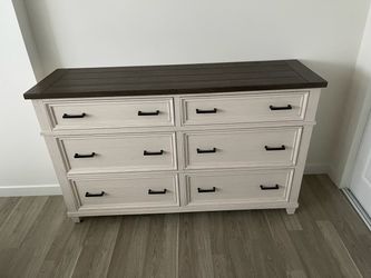 Large dresser white and brown