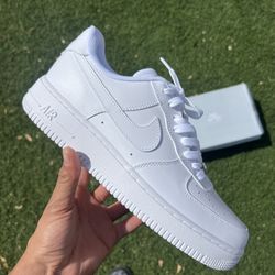 Sz 4.5y, Mens 10, 11, 11.5 available $40 FIRM NO TRADES