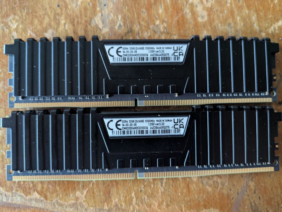 Corsair 3200mhz 32 GB (16x2) RAM