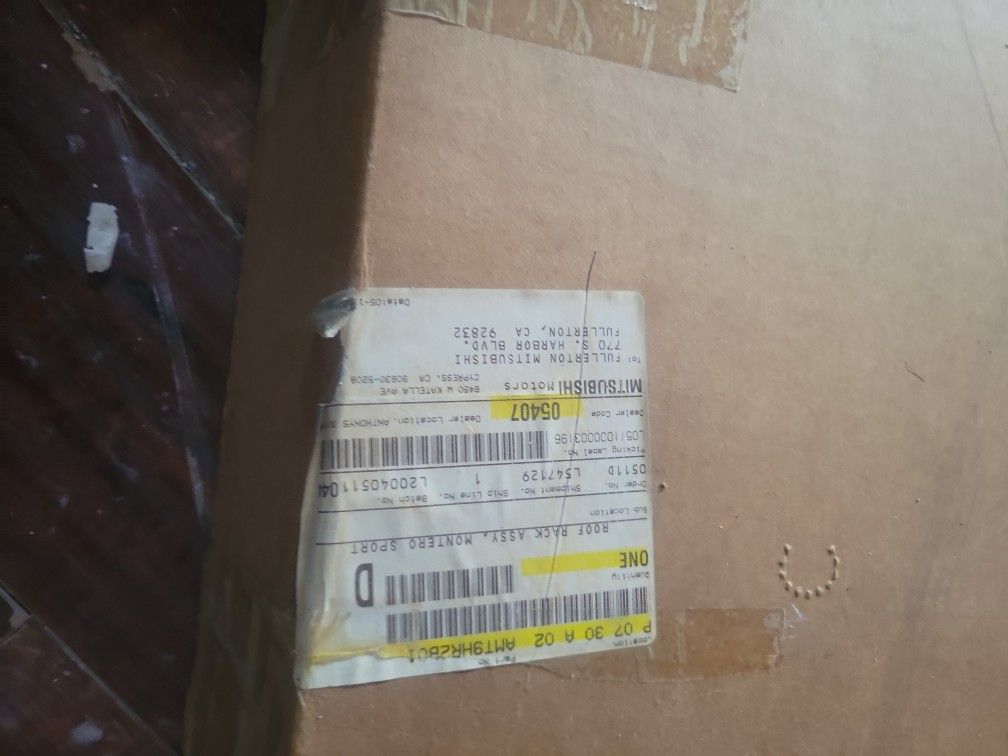 Roof Rack  Assy Montero Sport 