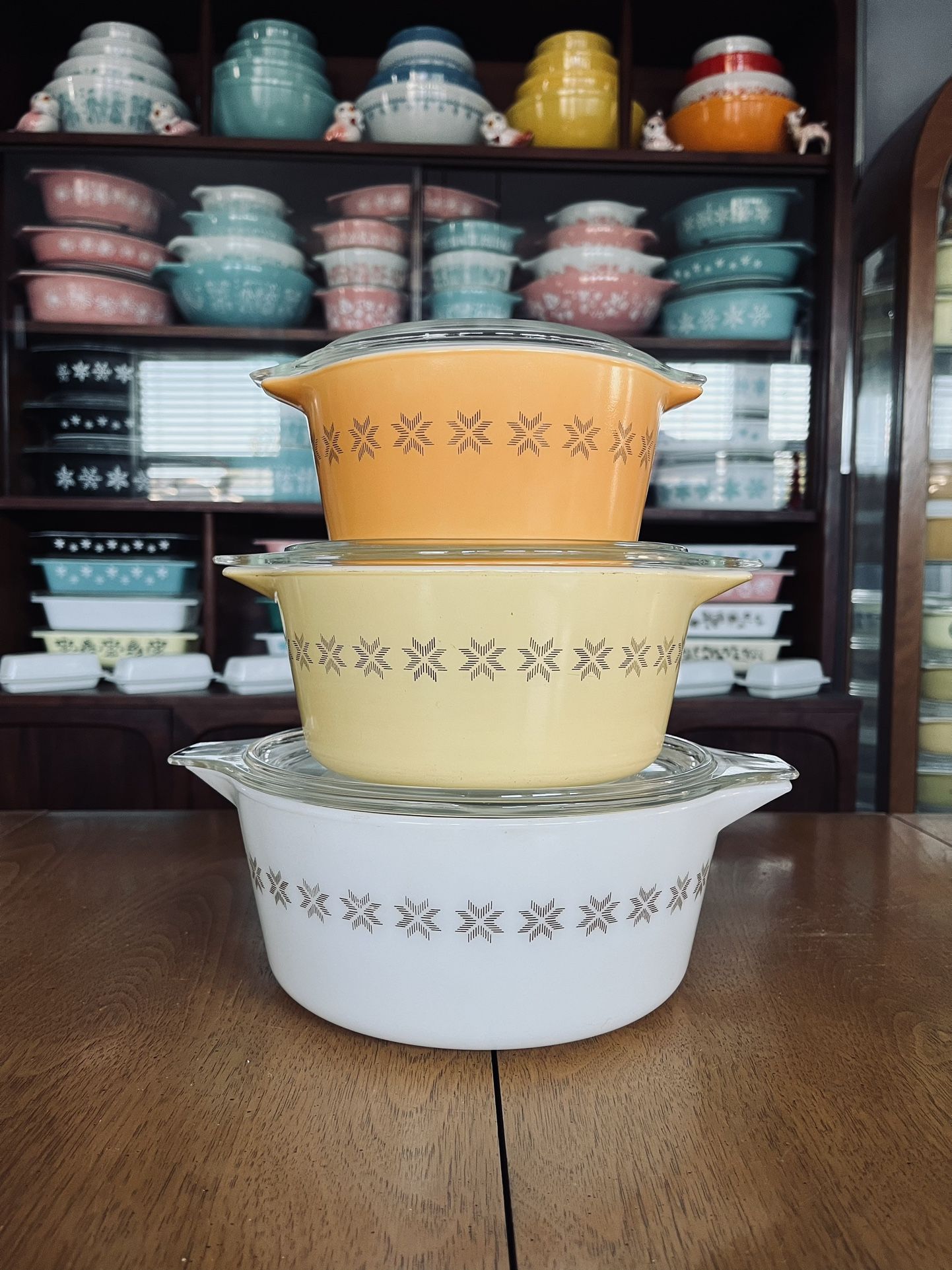 Vintage Pyrex Town & Country Three-Piece Casserole Set With Lids