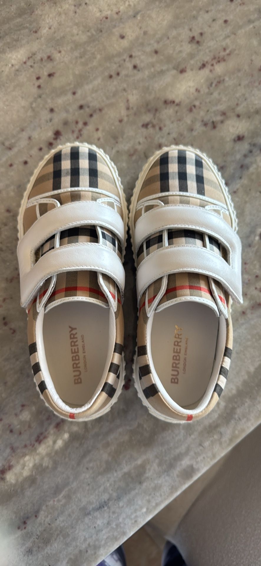Burberry Girls shoes