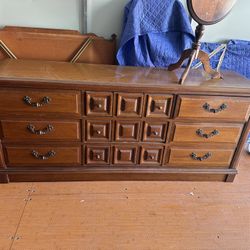 dresser with mirror good condition