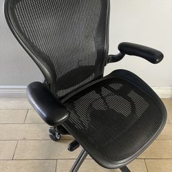 Herman Miller Aeron Size C Ergonomic Office Computer Desk Task Chair