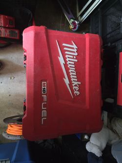 Empty Milwaukee grinder box
