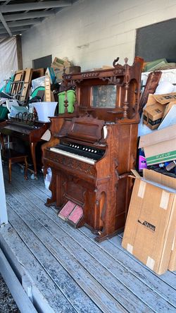 Antique Victorian Pump Organ