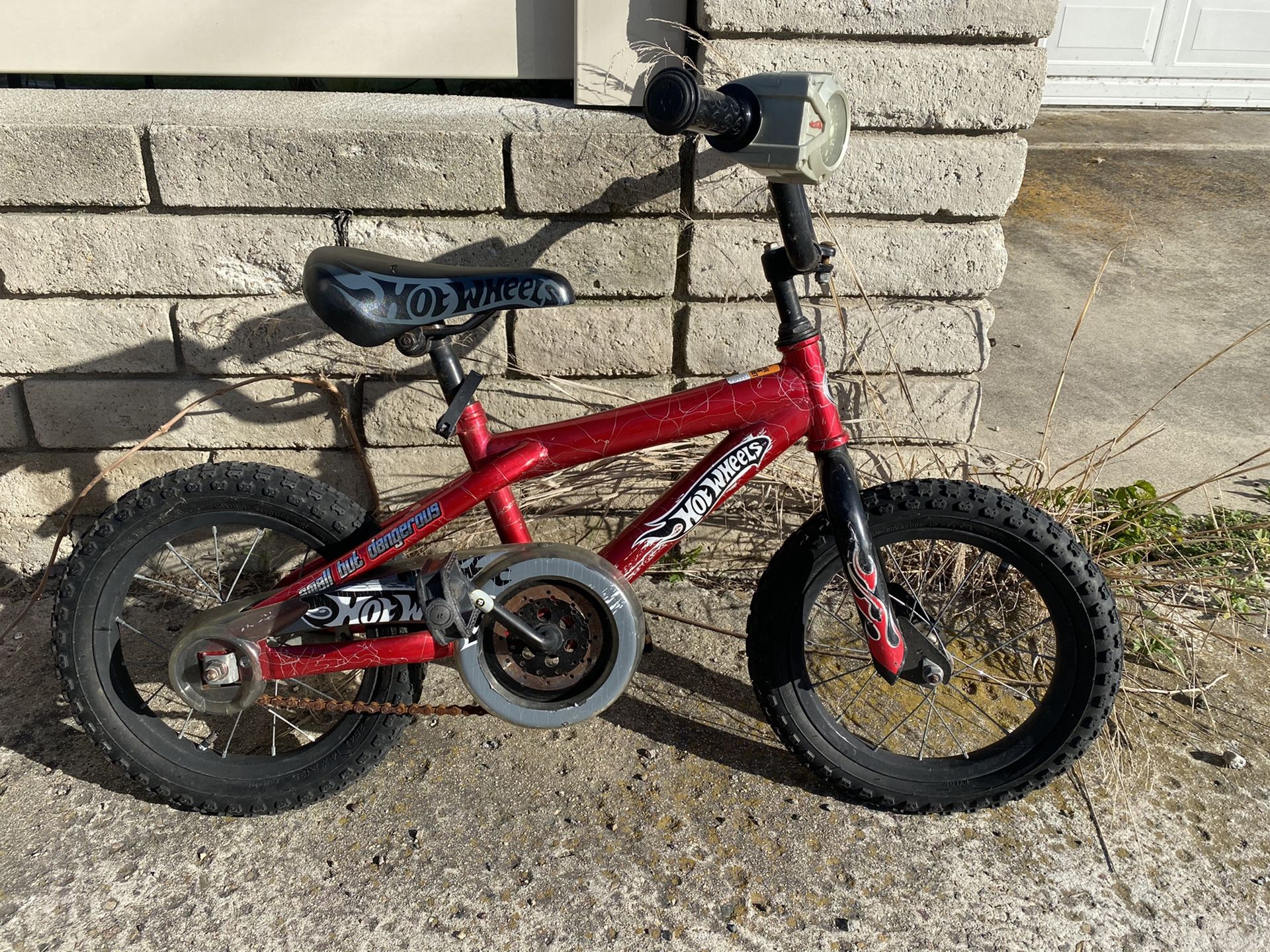 Kid Hotwheels racer bike $10