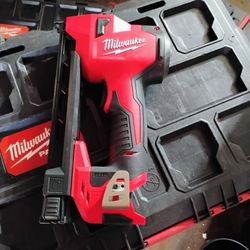 M12 12 Volt Lithium Ion Cordless Cable Stapler