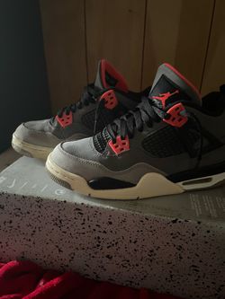 Jordan’s 4s grey