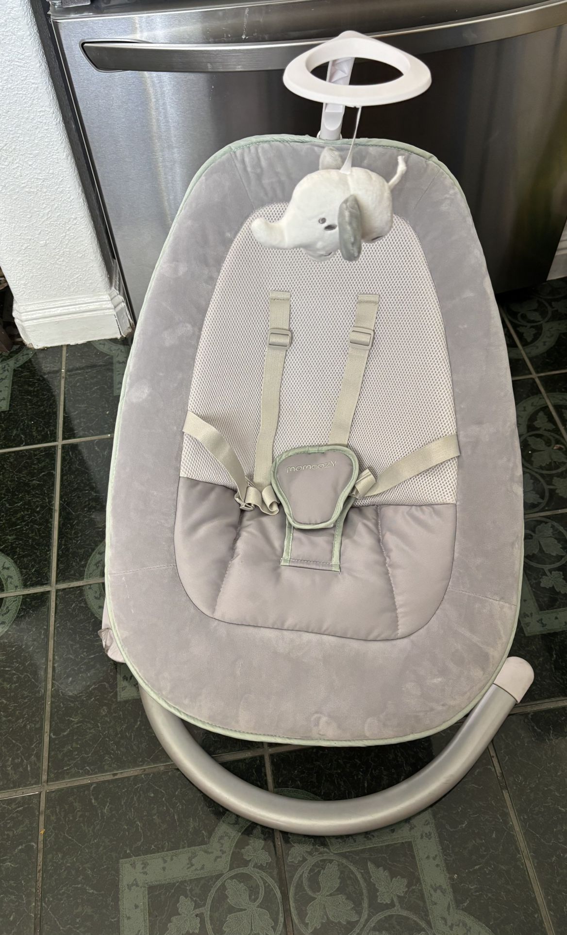 Momcozy Swing