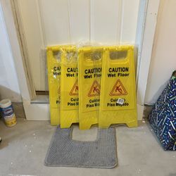 Bolthead Industrial Caution Wet Floor Signs | 2-Sided Bilingual Warning, Piso Mojado | Slip & Fall Accident Prevention | 3 Pack