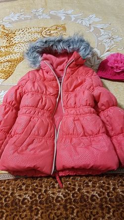 Kids girl winter jacket and hat