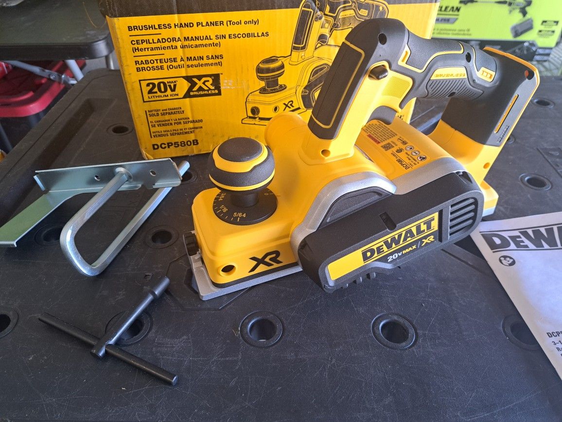 DEWALT20V MAX XR Cordless Brushless 3-1/4 in. Planer (Tool Only)