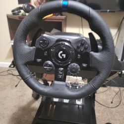 Logitech G923 Wheel And Pedals For Ps5