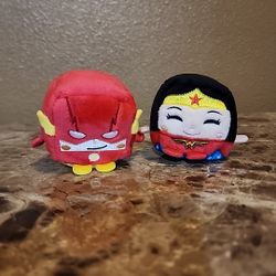 Kawaii Cubes Plushies The Flash Wonder Woman DC Comics Plush Set 2.5 Inch Plushy