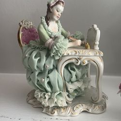 Selling limited edition Figurines(see notes)