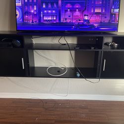 “media console / entertainment center