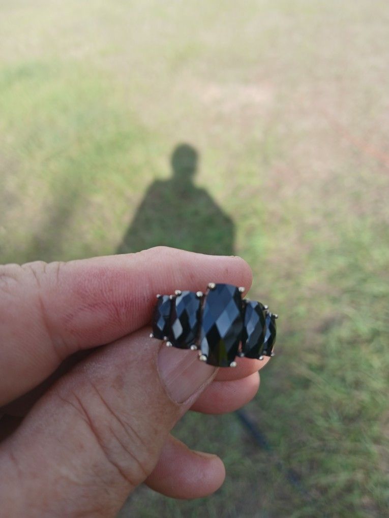 Black Sp8nel 7cts Plus, Rhodium Over Sterling Silver, Size 9.