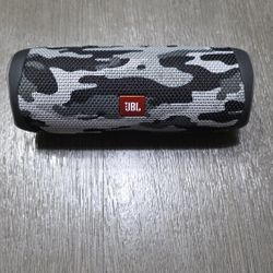 JBL Flip 5 Portable Waterproof Wireless Bluetooth Speaker - Black Camo