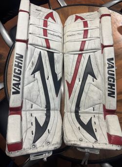 Vaughn Velocity V3 Goalie Leg Pads – 35” – Senior – White/Red