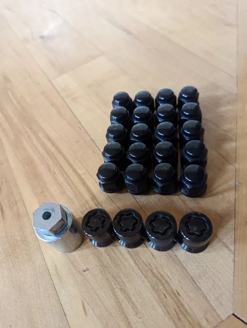 OEM Honda S2000 CR, Black Lug Nuts 12x1.5mm