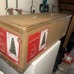 Wondershow Christmas Tree