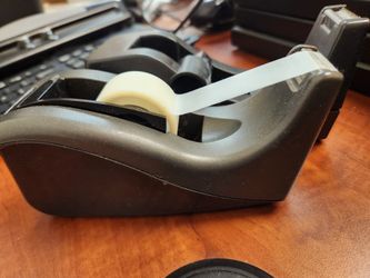 Tape dispenser