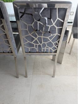 Modern dining chair