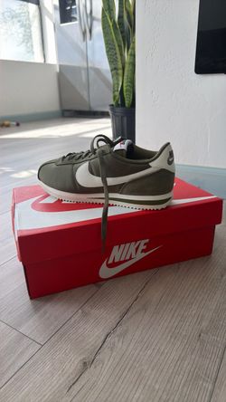 Nike Cortez brand new in box W7.5/M6