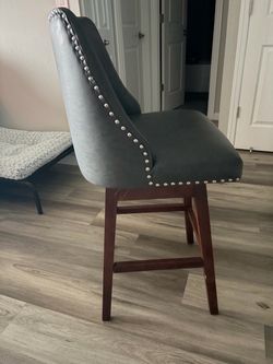Bar stools / chairs