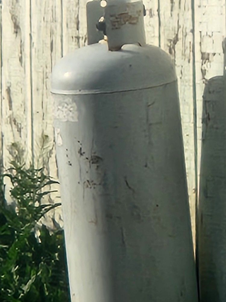 25 Gallon Propane Tank for Sale in Phelan, CA OfferUp