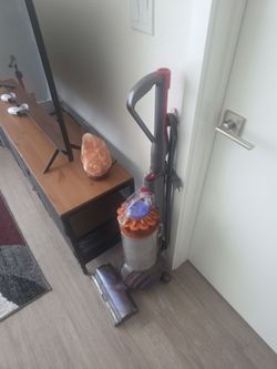 Dyson Ball Animal 3 Extra Upright Vacuum
