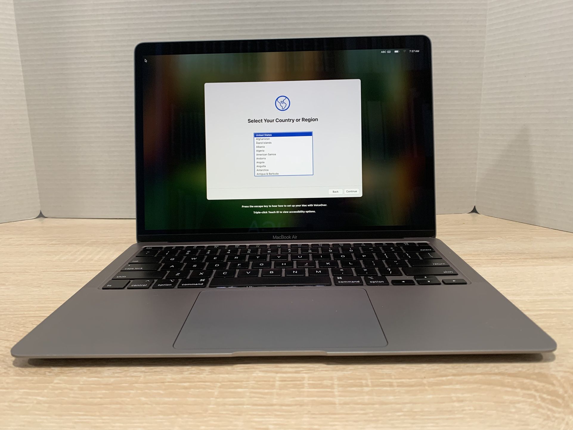 $325, 2020 MacBook Air 13",500GB SSD, 8GB RAM, Quad Core i5