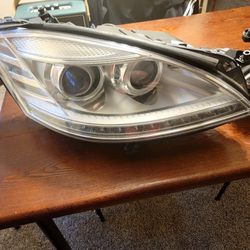 Mercedes W221 Headlight Left And Right Pair 10-13