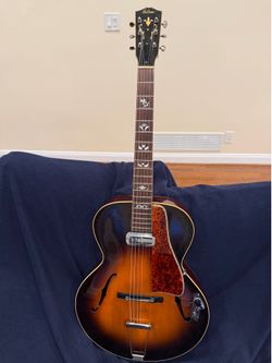 1934 prewar Gibson guitar