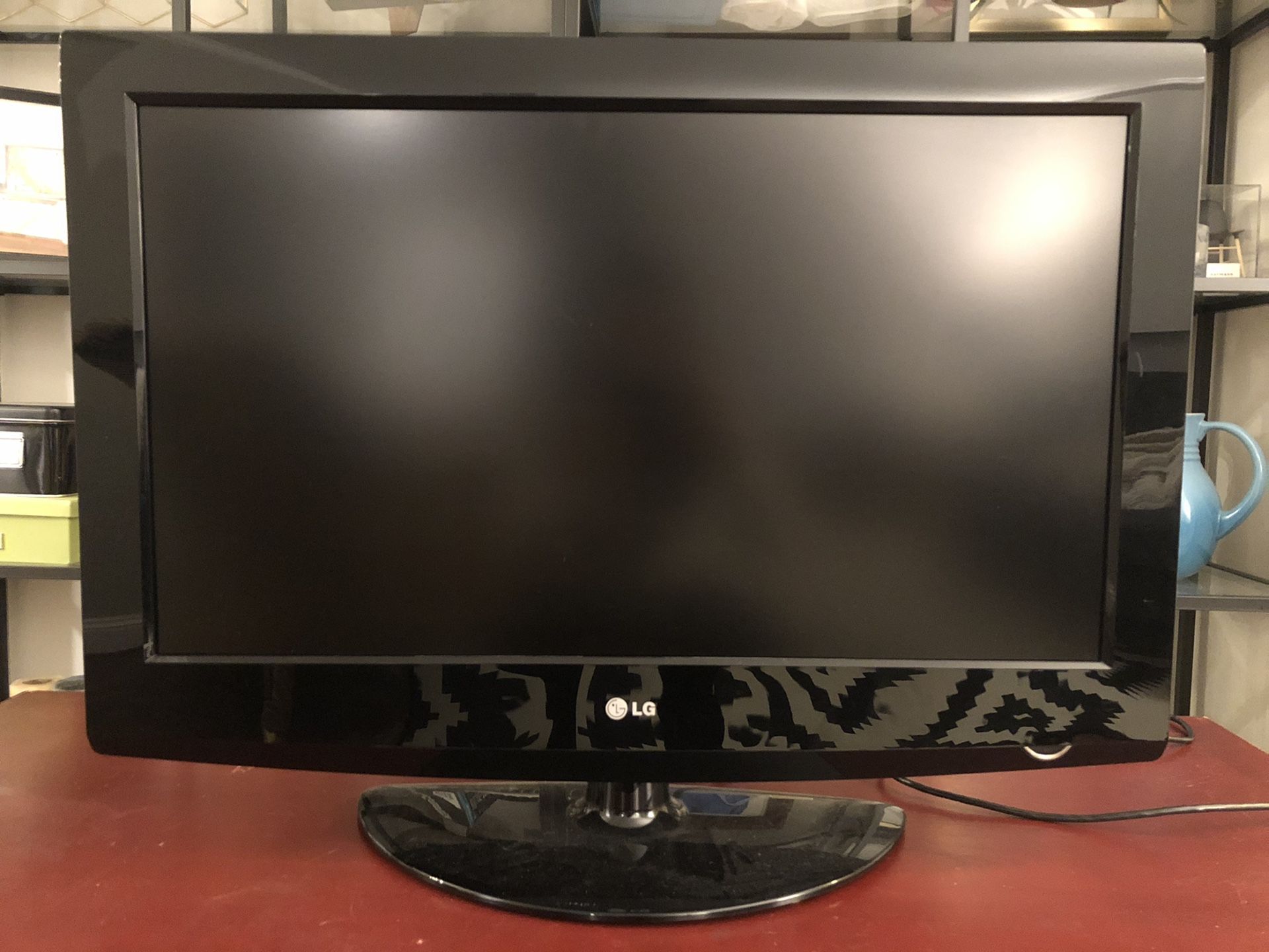 32” LG Plasma TV with Wall Mount